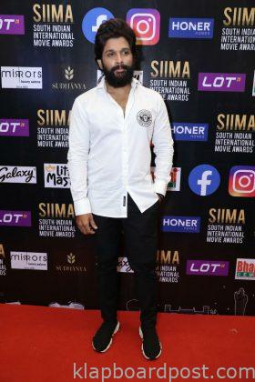 Allu Arjun At SIIMA Awards 2021 2