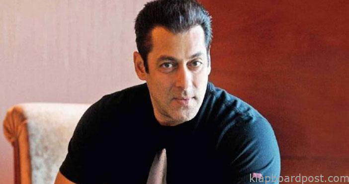 Salman Khan gets bitten by a snake 1 Salman Khan gets bitten by a snake