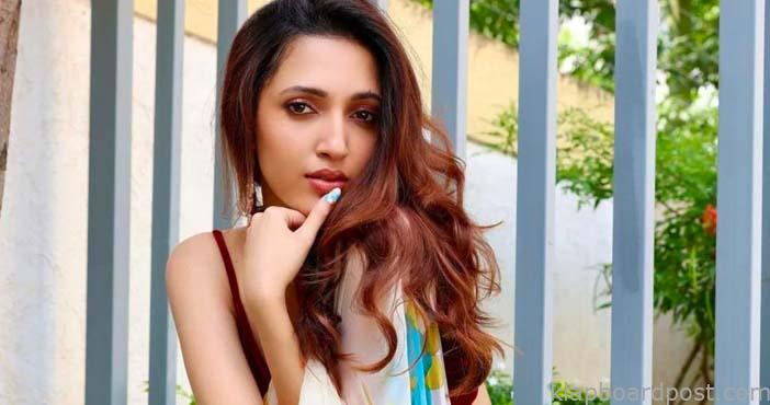 Neha Shetty finds journalist's question sexist not her producers'?