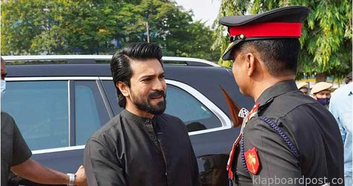 నడిచే నేల, పీల్చే గాలీ, బతుకుతున్న దేశం వారి త్యాగమే: రామ్చరణ్ 1 Hero ram charan pays homage