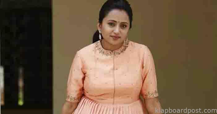 విడాకులపై తొలిసారి స్పందించిన సుమ 1 Suma Kanakala