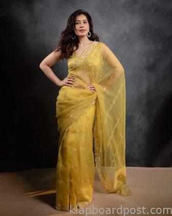 Raashi Khanna Looks Stunning in Yellow Saree 3
