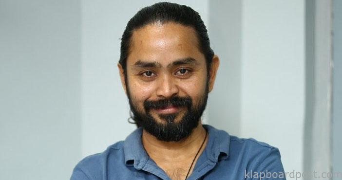 This director is a lucky mascot for bachelors 1 This director is a lucky mascot for bachelors