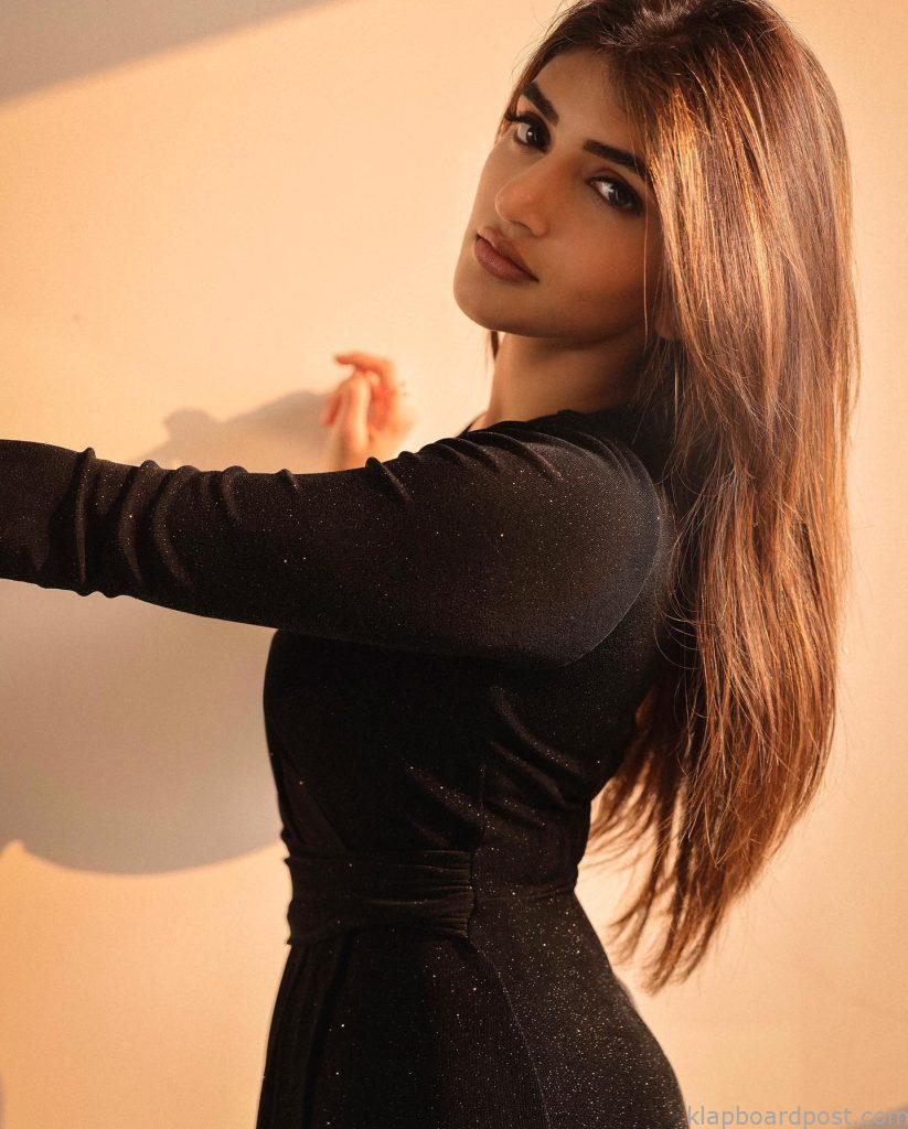 'Dhamaka' girl Sreeleela yet again displays her luscious curves 2 Sreeleela New Image