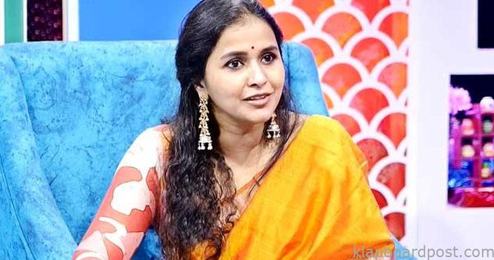 Singer Smitha responds to trolls that she is favoring her caste