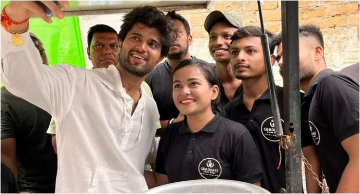 Why Vijay Deverakonda is a synonym for simplicity? 1 Why Vijay Deverakonda is a synonym for simplicity?