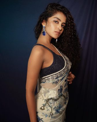 Anupama Parameswaran Looks Stunning In Saree 5