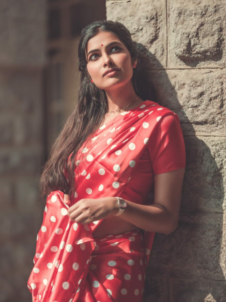 Take delight in praising flirtatious eyes of Divi Vadthya 3 Divi2