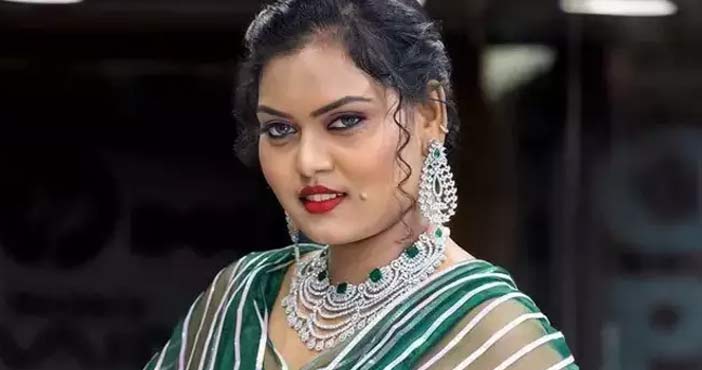జూనియర్ సిల్క్ స్మిత ఫోటోలు వైరల్ 2 junior silk smitha photos v