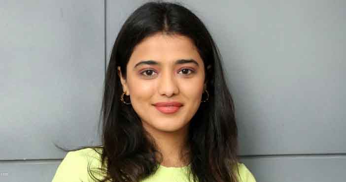 Ketika Sharma goes gaga over Pawan Kalyan