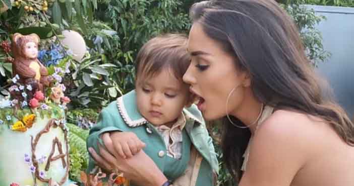 Amy Jackson’s Instagram tales with son and beau