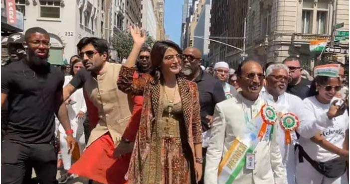 samantha in india day parad