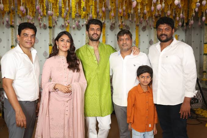 Vijay Deverakonda Parasuram film wraps up half of its shoot