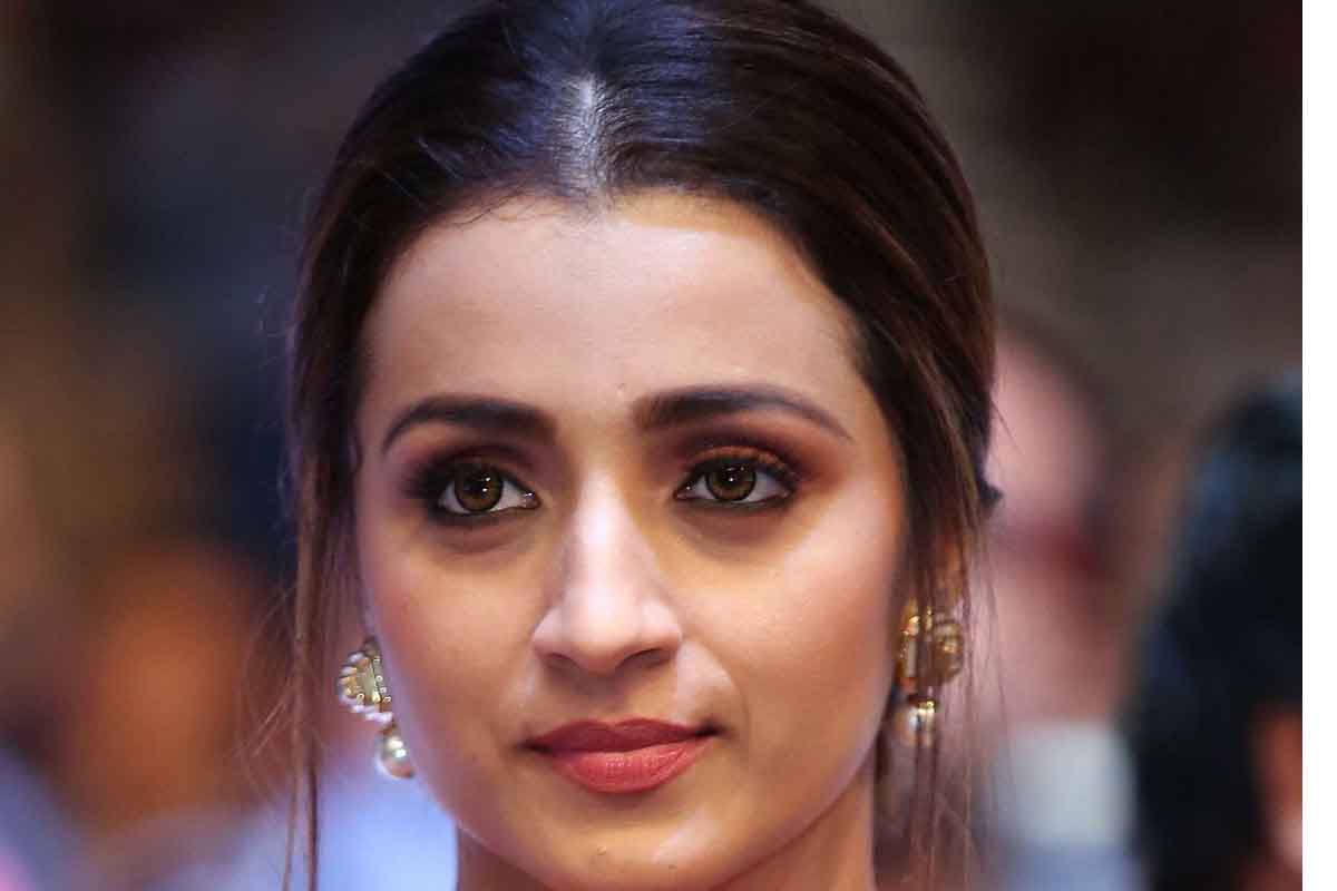 Trisha demands money and apology from AV Raju; sends legal notice 1 trisha new stills