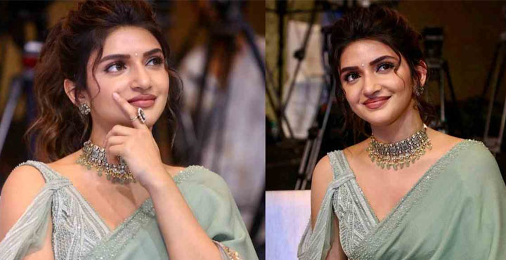 VD12: Sreeleela replaced with THIS latest sensational actress 1 5 3 Sreeleela