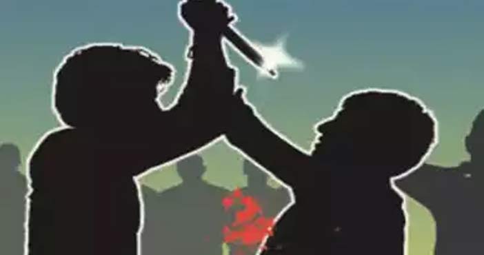 TS Crime: రెచ్చిపోయిన పోకిరీలు.. ప్రశ్నించిన యువతి తండ్రి గొంతు కోశారు 1 TG Crime news